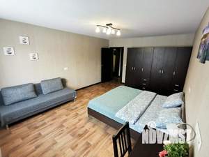 1-к квартира, посуточно, 40м2, 1/1 этаж