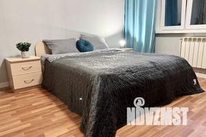 3-к квартира, посуточно, 77м2, 1/25 этаж