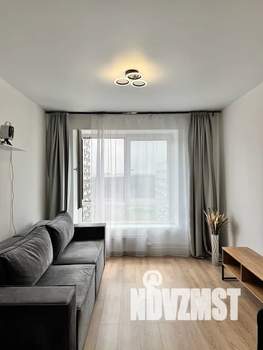 2-к квартира, посуточно, 40м2, 18/25 этаж