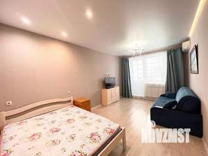 2-к квартира, на длительный срок, 65м2, 3/25 этаж