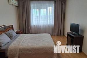 1-к квартира, посуточно, 45м2, 14/22 этаж