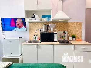 Студия квартира, посуточно, 14м2, 1/20 этаж