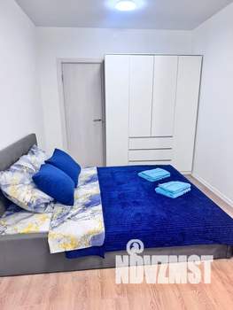 Студия квартира, посуточно, 35м2, 19/25 этаж