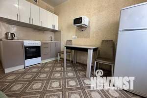 1-к квартира, посуточно, 45м2, 9/16 этаж