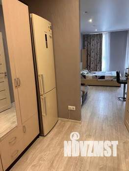 Студия квартира, посуточно, 32м2, 1/25 этаж