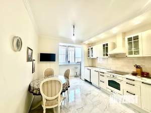 3-к квартира, на длительный срок, 110м2, 9/17 этаж