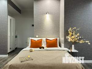 Студия квартира, посуточно, 42м2, 1/22 этаж