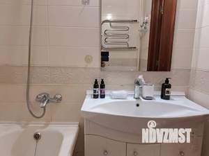 1-к квартира, посуточно, 45м2, 14/22 этаж