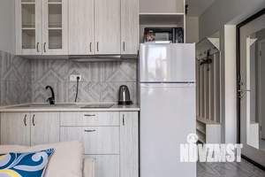 Студия квартира, посуточно, 15м2, 1/25 этаж