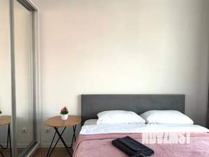 1-к квартира, посуточно, 40м2, 18/23 этаж