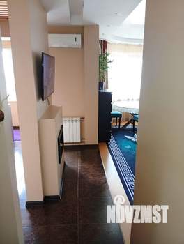 Студия квартира, посуточно, 40м2, 24/24 этаж