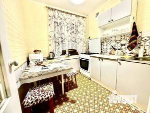 1-к квартира, посуточно, 38м2, 3/5 этаж