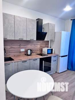 Студия квартира, посуточно, 35м2, 19/25 этаж