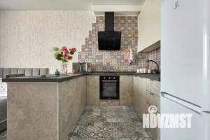 Студия квартира, посуточно, 35м2, 11/25 этаж
