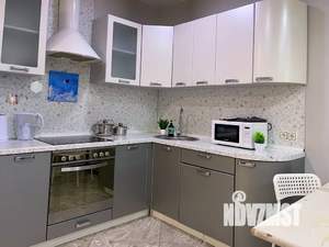 Студия квартира, посуточно, 35м2, 5/22 этаж