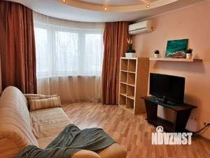1-к квартира, посуточно, 40м2, 1/25 этаж