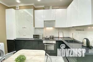 2-к квартира, посуточно, 46м2, 7/24 этаж