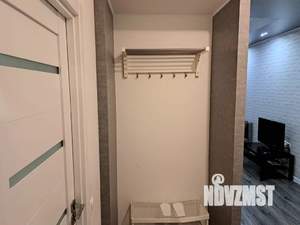 Студия квартира, посуточно, 42м2, 1/22 этаж