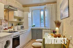 1-к квартира, посуточно, 35м2, 6/9 этаж