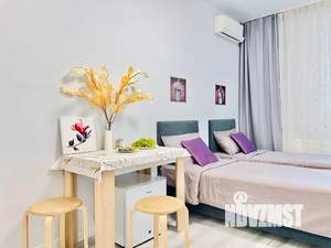 Студия квартира, посуточно, 24м2, 1/20 этаж