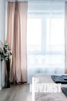 1-к квартира, посуточно, 42м2, 3/25 этаж