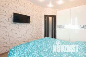 2-к квартира, посуточно, 48м2, 8/25 этаж