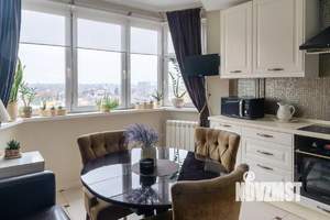 2-к квартира, вторичка, 61м2, 9/17 этаж