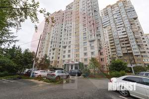 3-к квартира, вторичка, 77м2, 10/17 этаж
