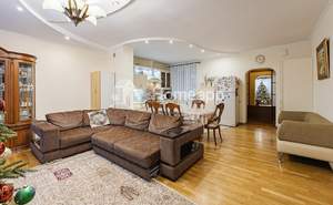 5-к квартира, вторичка, 194м2, 3/3 этаж