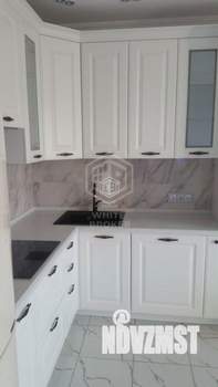3-к квартира, вторичка, 70м2, 13/27 этаж