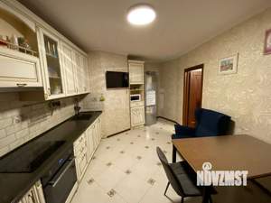 2-к квартира, вторичка, 74м2, 13/24 этаж