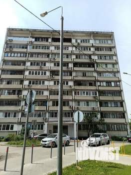 2-к квартира, вторичка, 51м2, 1/10 этаж