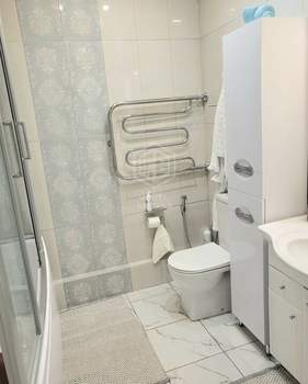 3-к квартира, вторичка, 70м2, 13/27 этаж