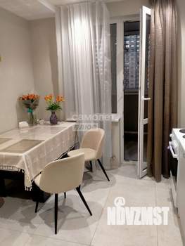 2-к квартира, вторичка, 64м2, 6/17 этаж