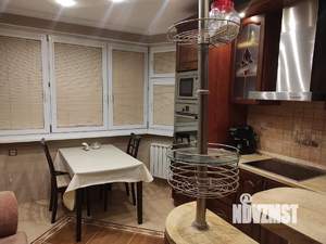 2-к квартира, вторичка, 63м2, 9/17 этаж