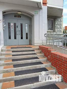 2-к квартира, вторичка, 63м2, 9/17 этаж