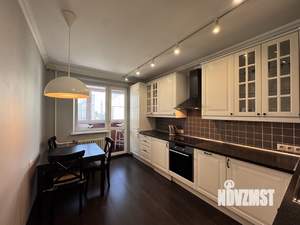 2-к квартира, вторичка, 60м2, 9/17 этаж