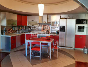 2-к квартира, вторичка, 114м2, 7/14 этаж