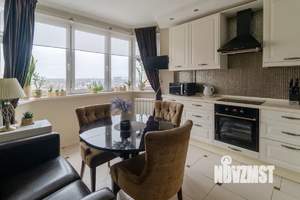 2-к квартира, вторичка, 61м2, 9/17 этаж