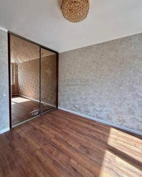 4-к квартира, вторичка, 118м2, 3/12 этаж