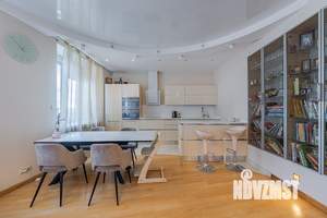 3-к квартира, вторичка, 113м2, 8/18 этаж