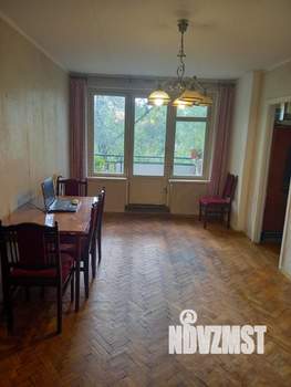 3-к квартира, вторичка, 55м2, 4/5 этаж