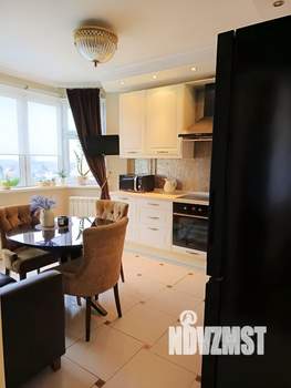 2-к квартира, вторичка, 61м2, 9/17 этаж