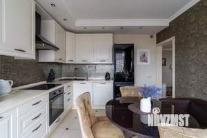 2-к квартира, вторичка, 61м2, 9/17 этаж