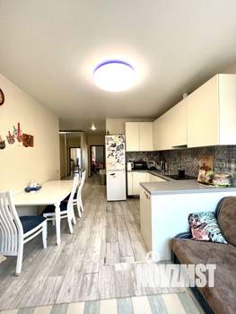 2-к квартира, вторичка, 64м2, 15/22 этаж