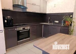 2-к квартира, вторичка, 63м2, 8/14 этаж