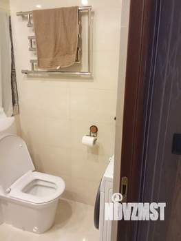 2-к квартира, вторичка, 63м2, 9/17 этаж