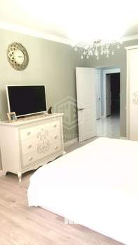 3-к квартира, вторичка, 70м2, 13/27 этаж