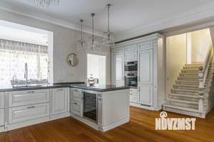6-к квартира, вторичка, 280м2, 3/3 этаж