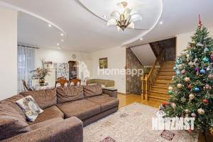 5-к квартира, вторичка, 194м2, 3/3 этаж